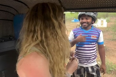 प्रथम सेक्सची मागणी नंतर हस्तमैथुन!