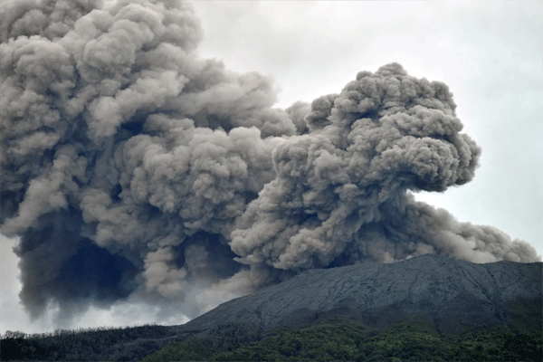 volcano-erupts-in-indonesia volcano-erupts-in-indonesia