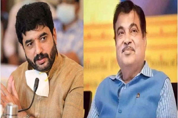 Nitin Gadkari and Murlidhar Mohol