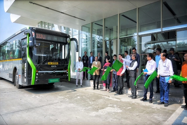 Metro Station Feeder Bus