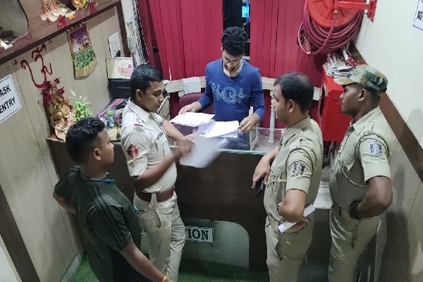 Somalwada Chowk hotel raid 