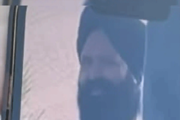 indian-tourist-in-canada-misbehaves