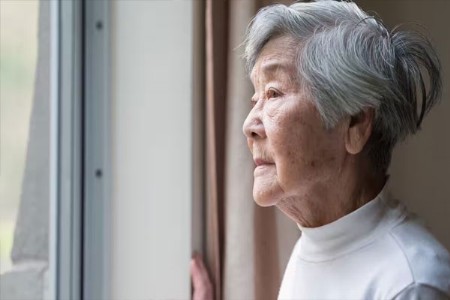 वृद्ध महिलेची टिव्हीवर जाहिरात...मला मुलगी हवी!