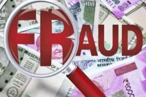 Amravati cyber fraud, lawyer scam, 31.5 lakh fraud, digital arrest scam, Cyber Police action, 24 lakh recovered, financial fraud, fake TRAI call, bank account scam, WhatsApp fraud, senior lawyer victim, cybercrime investigation, police recovery operation, ACP Ramesh Dhumal, Commissioner Arvind Chawariya, cyber vigilance, digital fraud prevention, Mumbai bank account scam