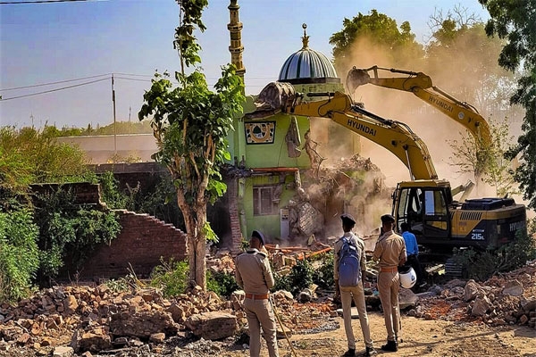 mosque-demolished-for-mahakal-temple