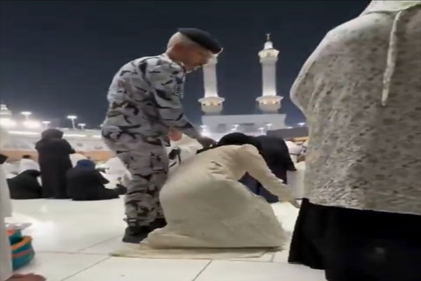 saudi-police-beat-woman