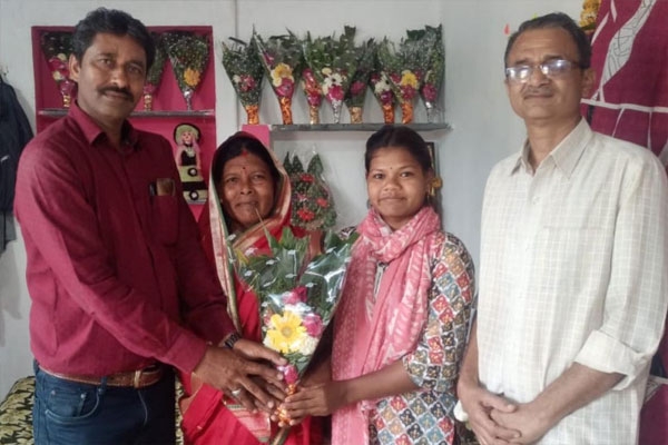 farmer-daughter-becomes-joint-commissioner farmer-daughter-becomes-joint-commissioner