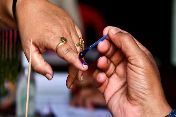 Discussion of Bihar elections in Pakistan