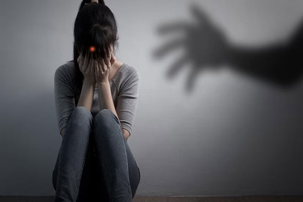 mother-in-law-harasses-daughter-in-law mother-in-law-harasses-daughter-in-law