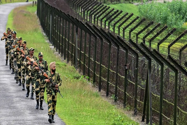 India bases on Bangladesh border India bases on Bangladesh border