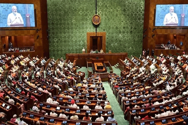 हिवाळी अधिवेशनात मांडली जाणार १४ विधेयक, मोदी सरकारचे काय नियोजन?