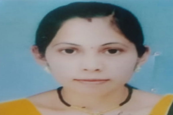 Rina Bhaskar, missing woman, Gondia, Hivra village, married woman missing, six months missing, Ramnagar police, Bhimrao Bhaskar, family search, domestic dispute, police complaint, assault, chili powder incident, head injury, police investigation, wanted, contact police, Maharashtra missing person
