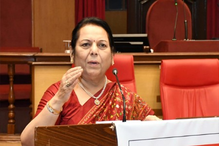 संसदीय आयुधांच्या वापराने जनहिताचे निर्णय होण्यास मदत