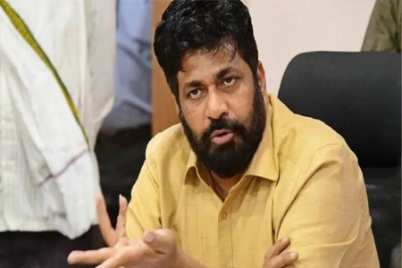 माजी मंत्री बच्चू कडूंविराेधात वाॅरंट