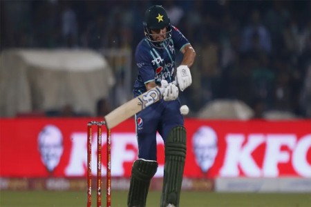 पाकिस्तानी खेळाडूवर बलात्काराचा आरोप; PCB ने दिली NOC