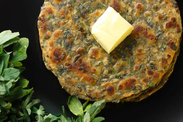 मेथी पराठे 