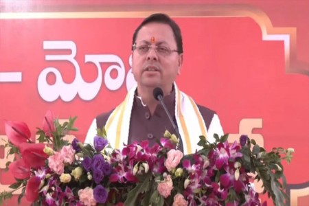 अटलजींच्या पुतळ्याचे मुख्यमंत्र्यांच्या हस्ते अनावरण