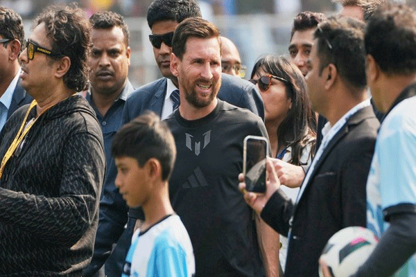 मेस्सी अजून एक दिवस भारतात राहणार; वनताराला देणार भेट