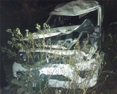 विद्यार्थी घेऊन जाणारी बोलेरो पलटी; ८ जण जखमी