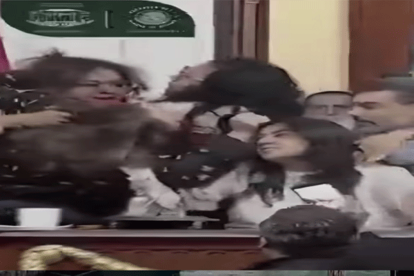 mexico-city-assembly-viral-video mexico-city-assembly-viral-video