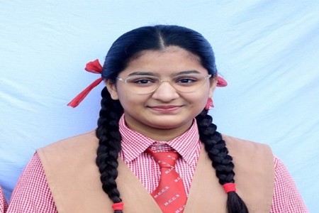 भरधाव ट्रकने विद्यार्थिनीस चिरडले