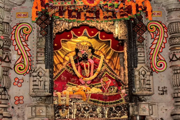 vrindavans-banke-bihari-temple vrindavans-banke-bihari-temple