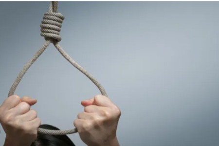 युवा क्रिकेटपटू तरुणीची आत्महत्या