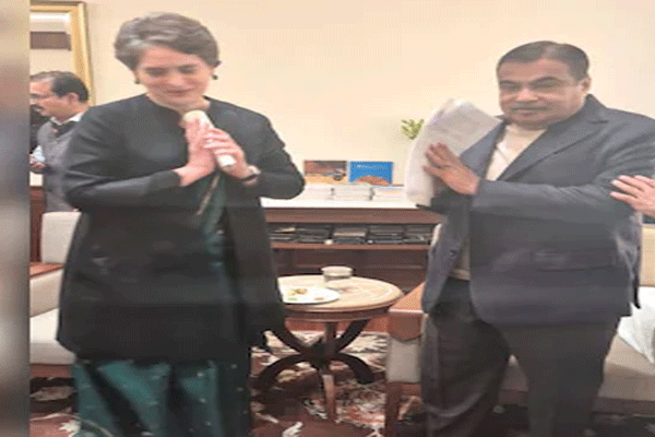 priyanka-gandhi-meets-gadkari
