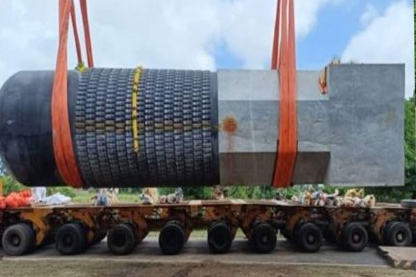 33-foot tall Shivlinga