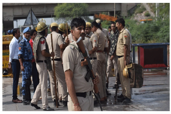 police-gave-ultimatum-to-muslim-youth