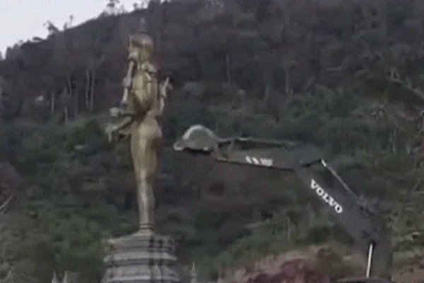 statue-of-lord-vishnu-destroyed-thailand