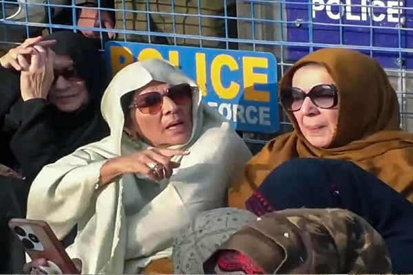 इम्रानखान 