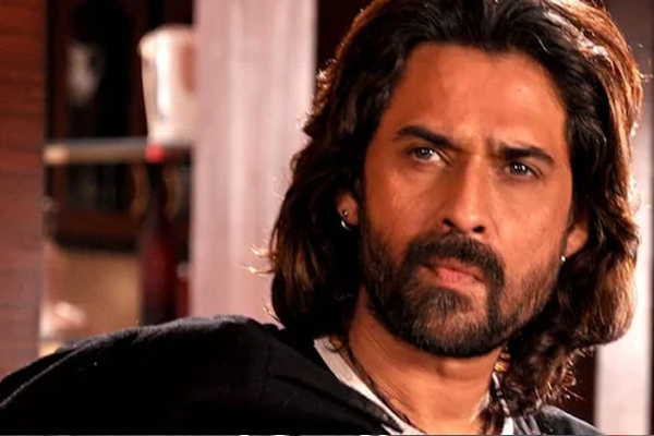 मुकुल देव