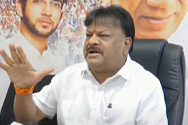 Former Mayor Vinayak Pandey