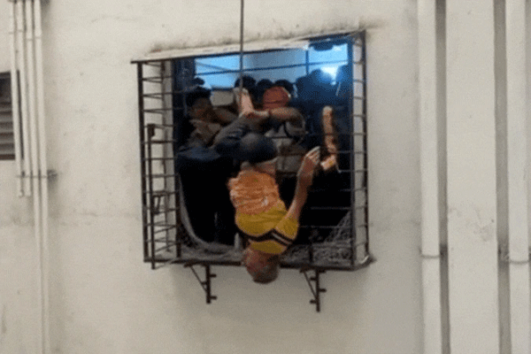 elderly-man-fell-from-10th-floor