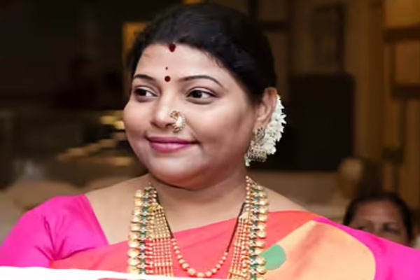 माजी महापौर मिनाक्षी शिंदे 