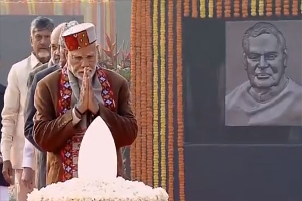 tributes at Sadaiv Atal