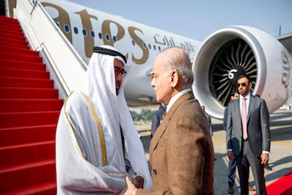 uae-president-refuses-to-go-islamabad