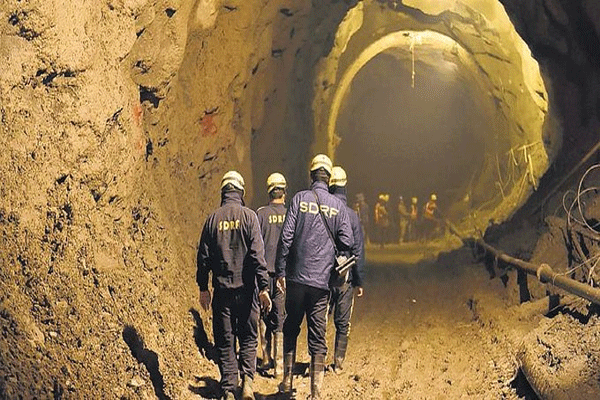 loco-trains-collided-in-a-tunnel-in-chamoli