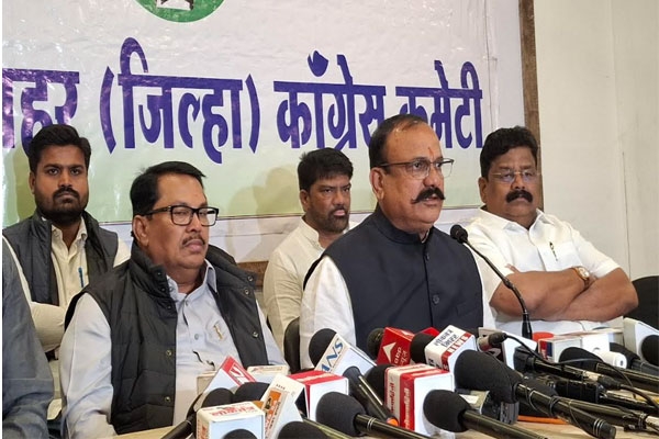 Maharashtra government criticism