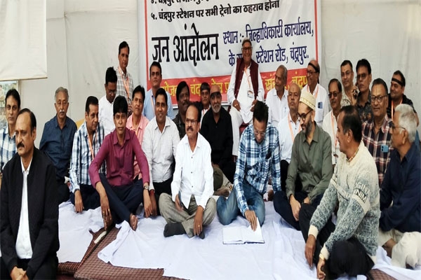 Pune-Mumbai daily train demand,