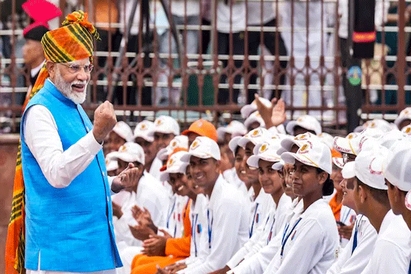 children-to-delhi-to-invite-pm-modi-to-mewat children-to-delhi-to-invite-pm-modi-to-mewat