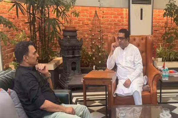 Sayaji Shinde, Raj Thackeray, Tapovan tree cutting, Nashik, Kumbh Mela preparation, tree protection protest, environmental activists, local residents, Sahyadri Devrayi, MNS, Ameya Khopkar, state government, Girish Mahajan, Shivtirth Mumbai, public protest, political controversy, urban greenery, municipal administration, tree relocation, environmental movement, Nashik news