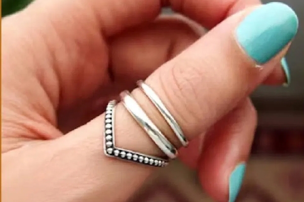 सिल्वर रिंग 