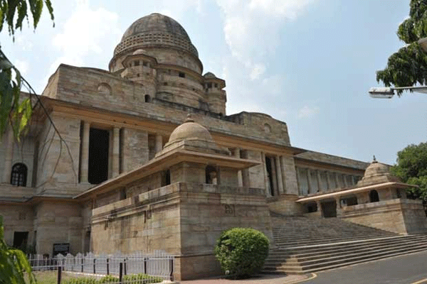 सार्वजनिक उद्यानांच्या व्यावसायिक वापराला ब्रेक