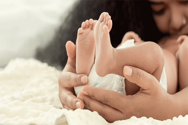 किशोरवयीन अविवाहित मातांचे प्रमाण वाढते
