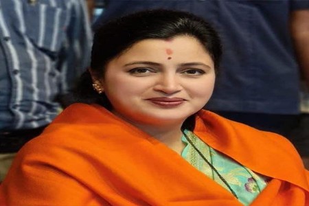 नवनीत यांना पाकिस्तानातून जीवे मारण्याची धमकी
