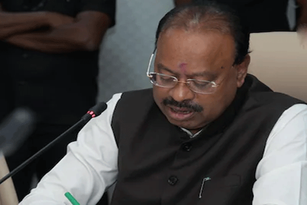 ‘जिवंत सातबारा’ मोहिमेतून पाच लाख उताऱ्यांवर वारस नोंदी