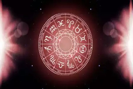 या चार राशींना अचानक आर्थिक लाभ मिळण्याची शक्यता