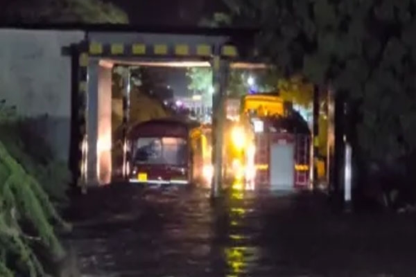 ST stuck in flood in Solapur ST stuck in flood in Solapur